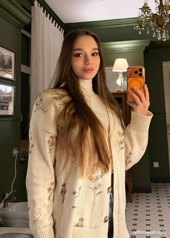 Full leaked Selti private photo