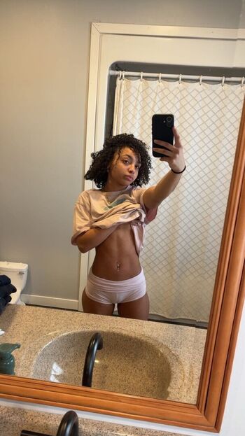 Full leaked Sendtee private photo