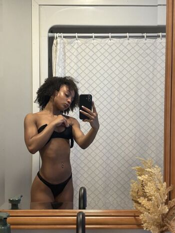 Full leaked Sendtee private photo