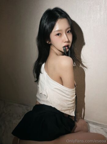 Leaked Mrs no pants/ private photo viral onlyfans