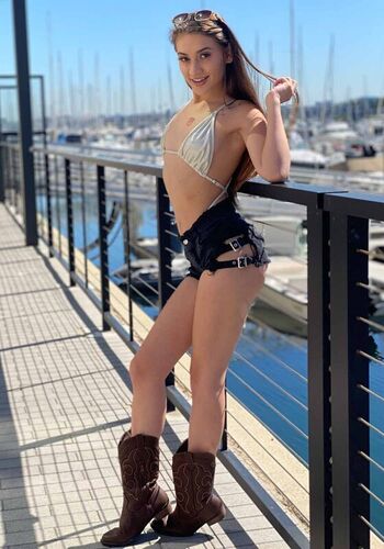 Full leaked Sera ryder private photo