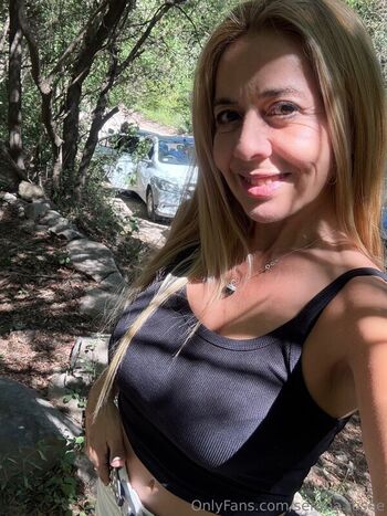 Full leaked Serana rosee private photo