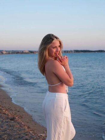 Full leaked Seren dumlu private photo