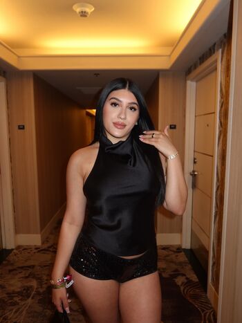 Full leaked Serenaaz private photo