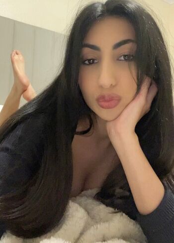 Full leaked Servesyra private photo