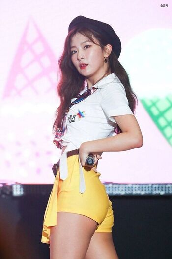 Full leaked Seulgi page private photo