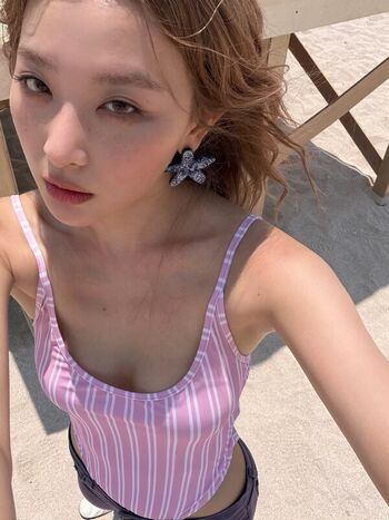 Full leaked Seulgi page private photo