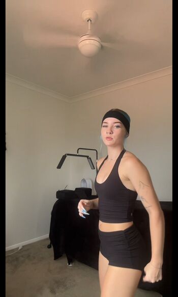 Shae Evans / YEETFEET