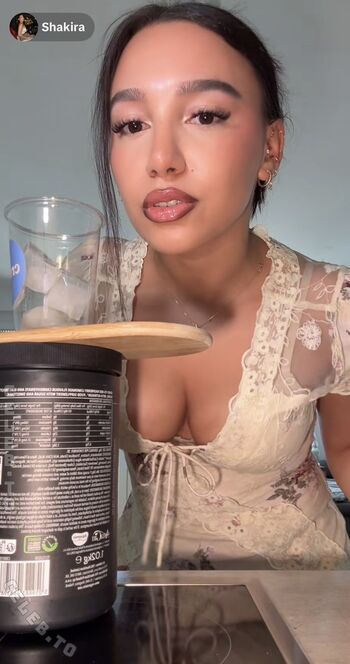 Full leaked Shakiravv private photo
