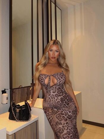 Full leaked Sharon lee page private photo
