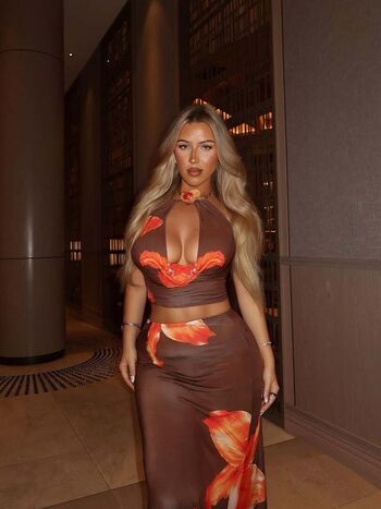 Full leaked Sharon lee page private photo