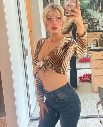Full leaked Sharon vape private photo