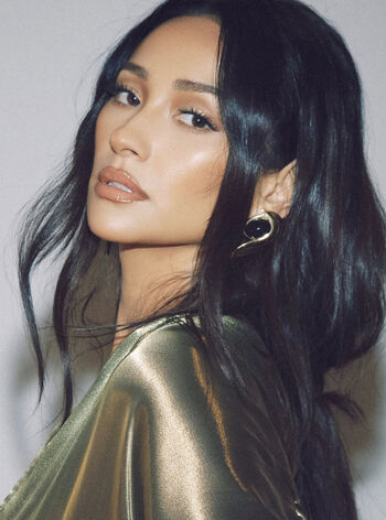 Shay Mitchell
