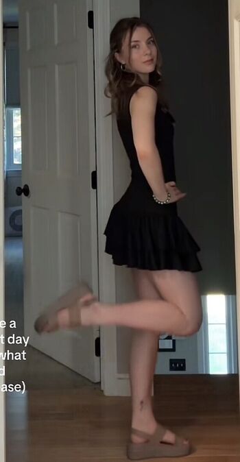 Full leaked Sheteachesart private photo