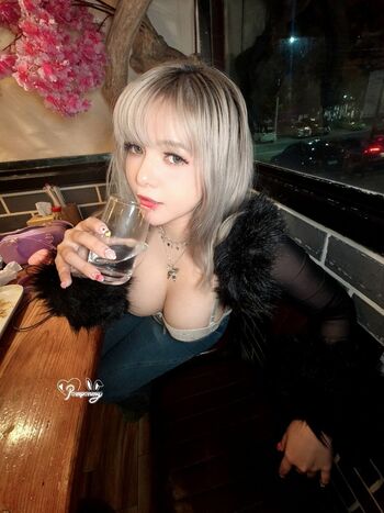 Full leaked Shichineesan page private photo