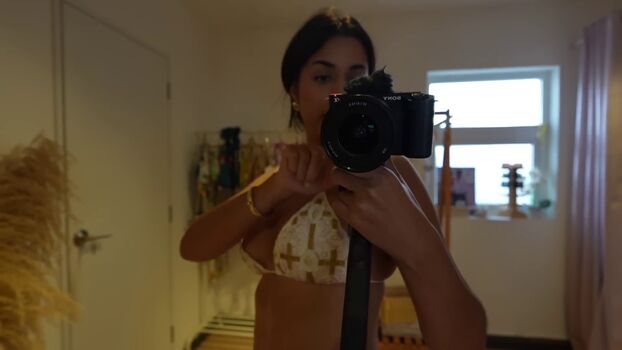Full leaked Shirin azami private photo