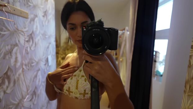 Full leaked Shirin azami private photo