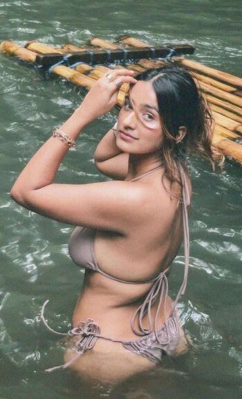 Full leaked Shubhna agarwal private photo