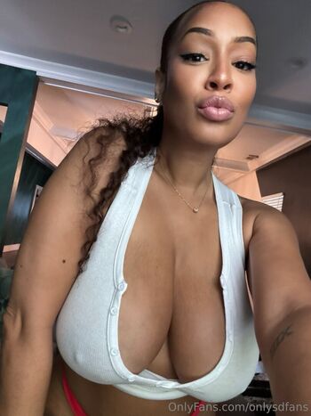 Full leaked Sidney dean private photo