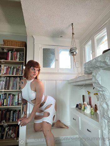 Full leaked Sidney summers page private photo