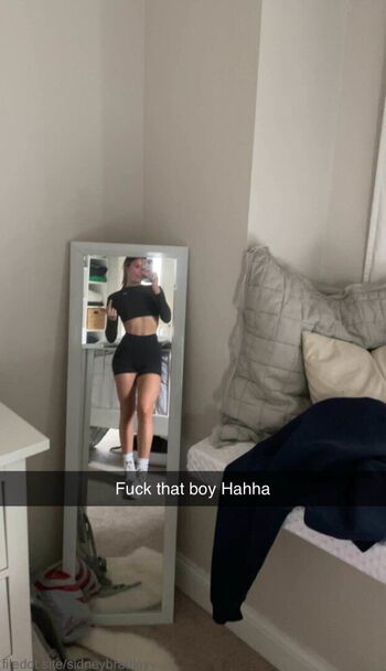 Full leaked Sidneybradleyy private photo
