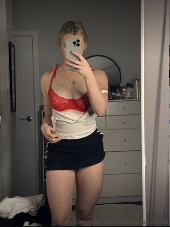 Sienna Monroe