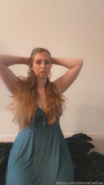 Full leaked Siennaceecee private photo