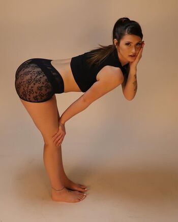 Full leaked Siennadotson private photo