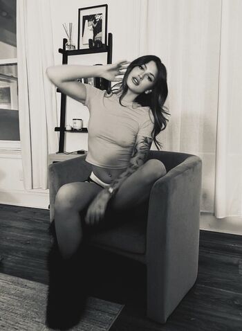 Full leaked Siennadotson private photo