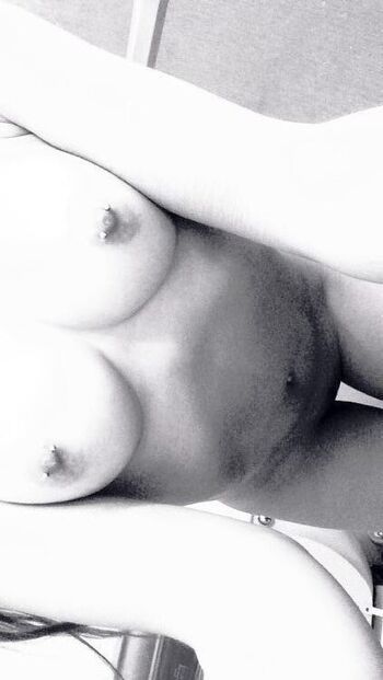 Full leaked Silencedhippie private photo