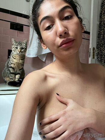 Full leaked Silkypapi page private photo