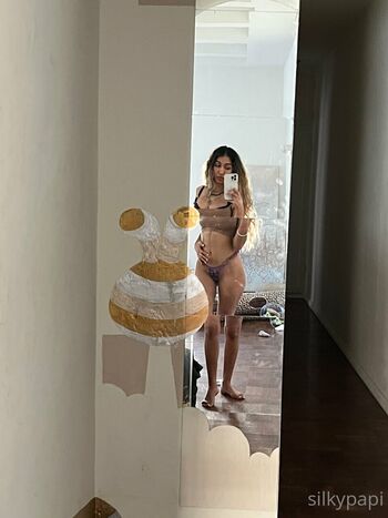 Full leaked Silkypapi page private photo