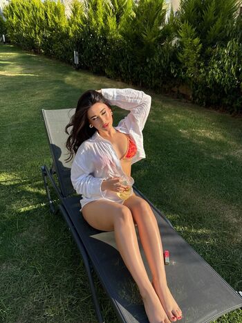 Full leaked Simayyeceee private photo