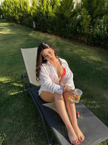 Full leaked Simayyeceee private photo
