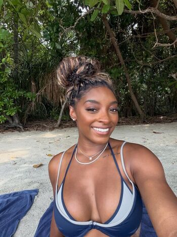 Full leaked Simone biles private photo