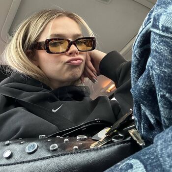 Full leaked Sinawynne private photo