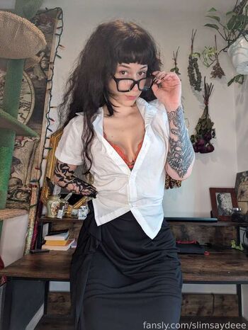 Full leaked Slimsaydeee private photo