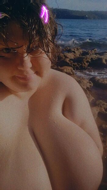 Full leaked Snaphappyadventurer private photo