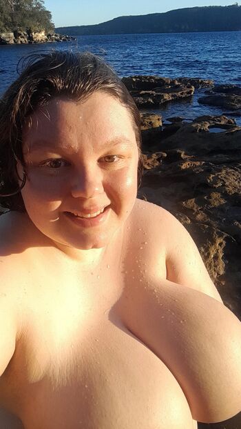Full leaked Snaphappyadventurer private photo