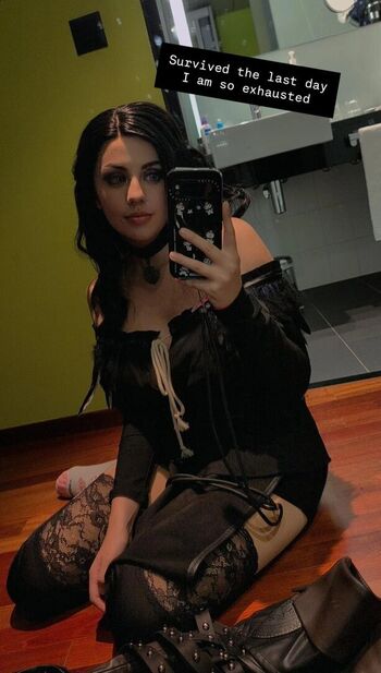 Full leaked Snippycosplay private photo