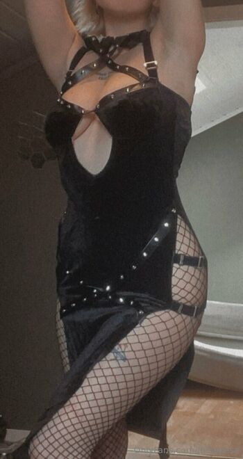 Full leaked Snitchesgetstiches private photo