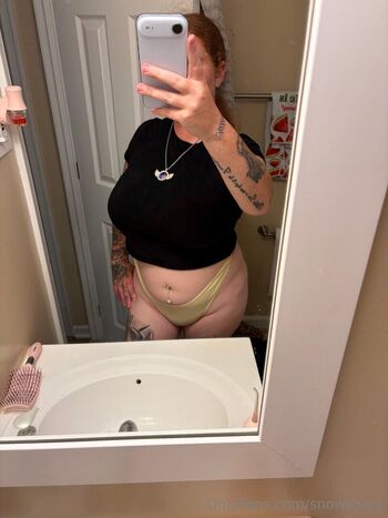Full leaked Snowsonly private photo