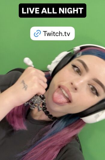 Full leaked Snowwcone private photo