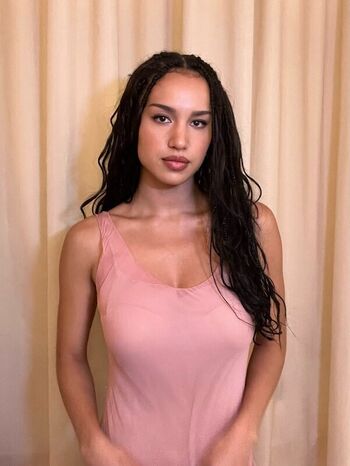Full leaked Sofia wylie private photo