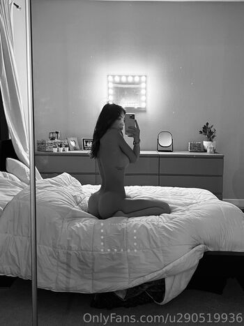 Full leaked Sofianextdoor private photo