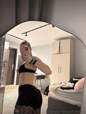 Full leaked Sofiatwinss private photo