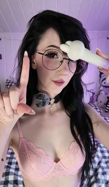 Full leaked Some asmrtist private photo