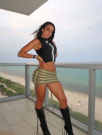 Full leaked Sommer ray private photo