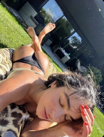 Full leaked Sommer ray private photo