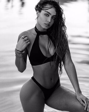Full leaked Sommer ray private photo